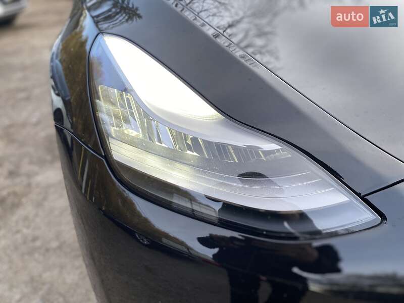 Внедорожник / Кроссовер Tesla Model Y 2020 в Львове