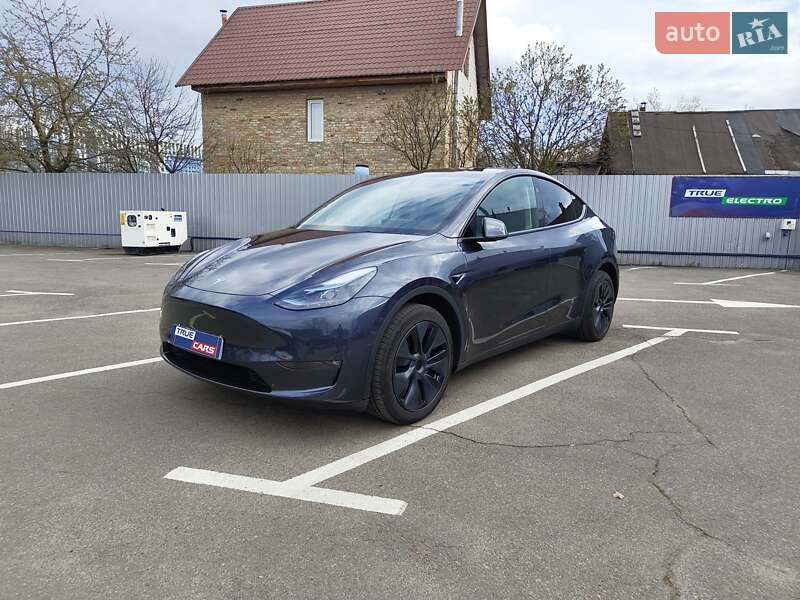 Внедорожник / Кроссовер Tesla Model Y 2024 в 