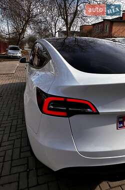 Внедорожник / Кроссовер Tesla Model Y 2023 в 