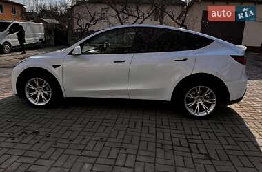 Внедорожник / Кроссовер Tesla Model Y 2023 в 