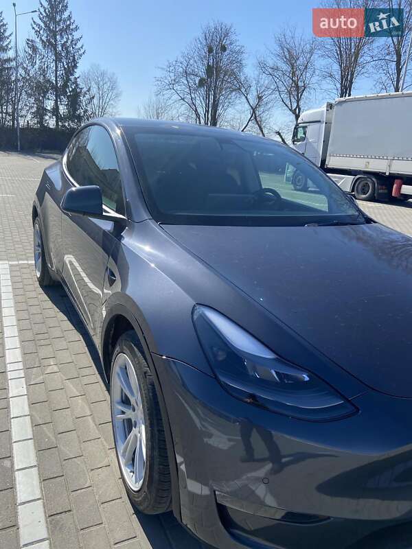 Позашляховик / Кросовер Tesla Model Y 2022 в Тернополі