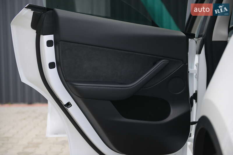 Внедорожник / Кроссовер Tesla Model Y 2022 в Мукачево фото 26 Внедорожник / Кроссовер Tesla Model Y 2022 в Мукачево