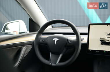 Внедорожник / Кроссовер Tesla Model Y 2022 в 