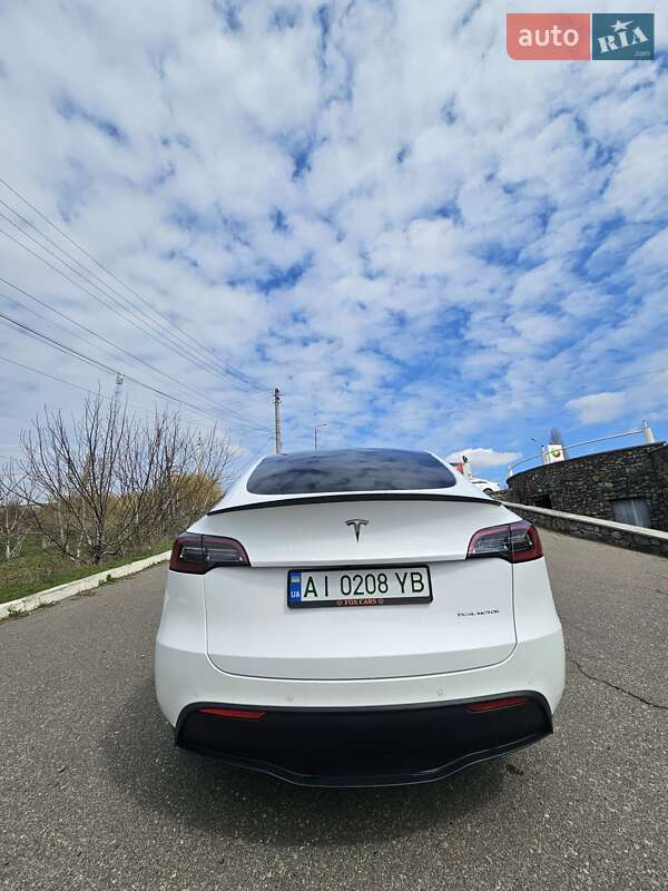 Внедорожник / Кроссовер Tesla Model Y 2022 в Киеве