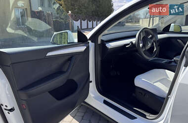 Внедорожник / Кроссовер Tesla Model Y 2024 в 