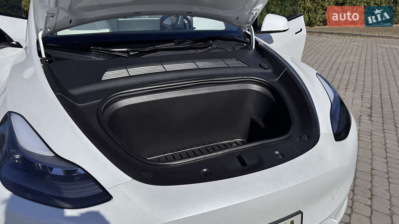 Внедорожник / Кроссовер Tesla Model Y 2024 в Тернополе фото 44 Внедорожник / Кроссовер Tesla Model Y 2024 в Тернополе