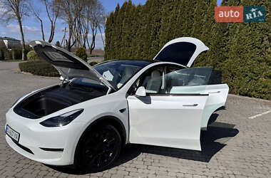 Внедорожник / Кроссовер Tesla Model Y 2024 в 
