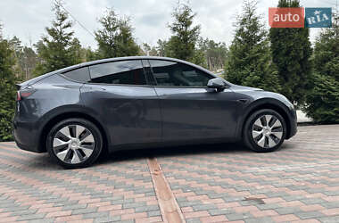 Внедорожник / Кроссовер Tesla Model Y 2024 в 