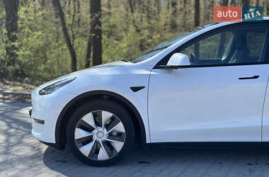 Внедорожник / Кроссовер Tesla Model Y 2021 в 