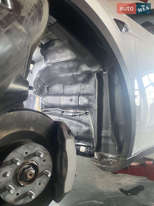 Внедорожник / Кроссовер Tesla Model Y 2022 в Киеве