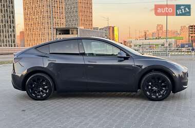 Внедорожник / Кроссовер Tesla Model Y 2024 в 