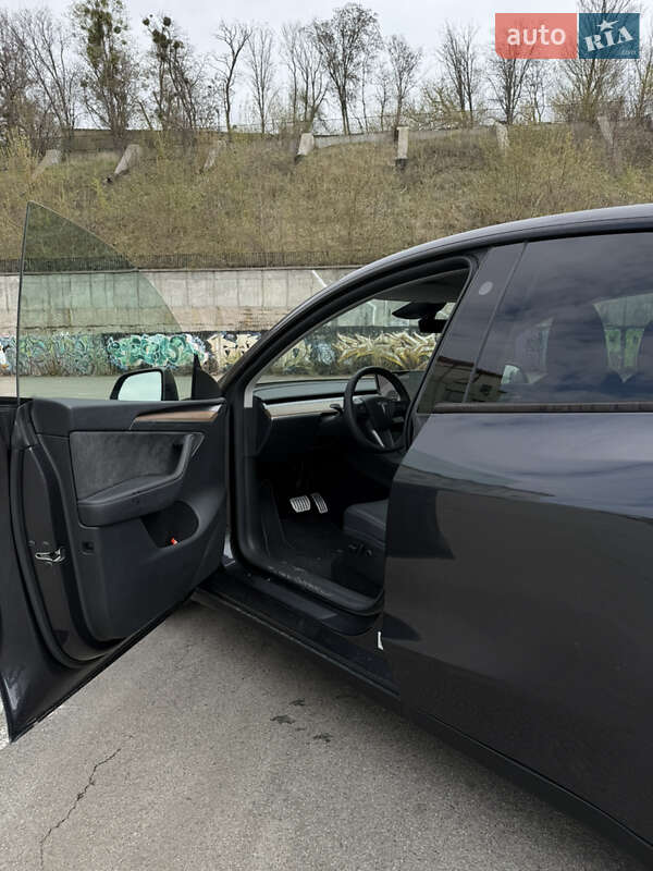 Внедорожник / Кроссовер Tesla Model Y 2024 в Броварах