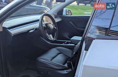 Позашляховик / Кросовер Tesla Model Y 2021 в 