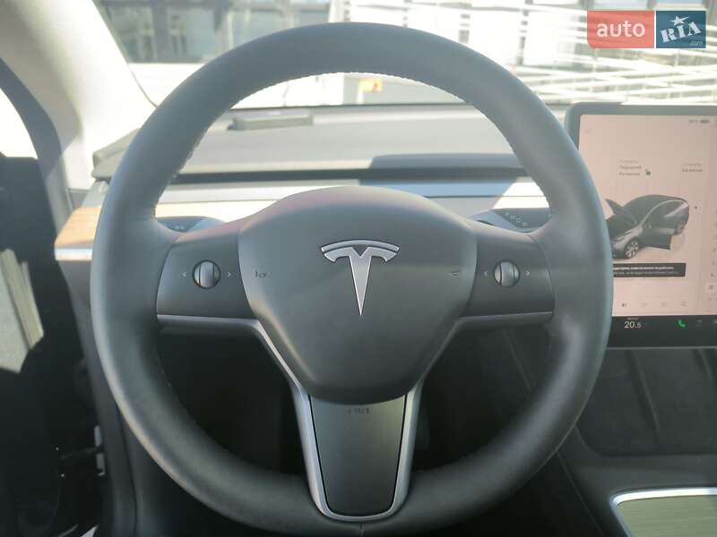 Внедорожник / Кроссовер Tesla Model Y 2023 в Киеве