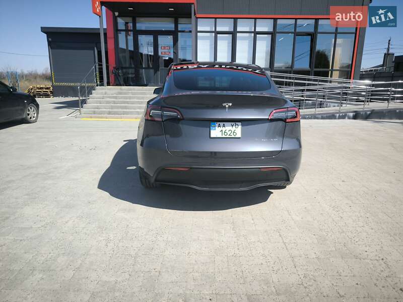 Внедорожник / Кроссовер Tesla Model Y 2023 в Киеве