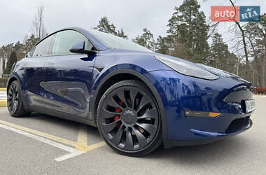Внедорожник / Кроссовер Tesla Model Y 2023 в 