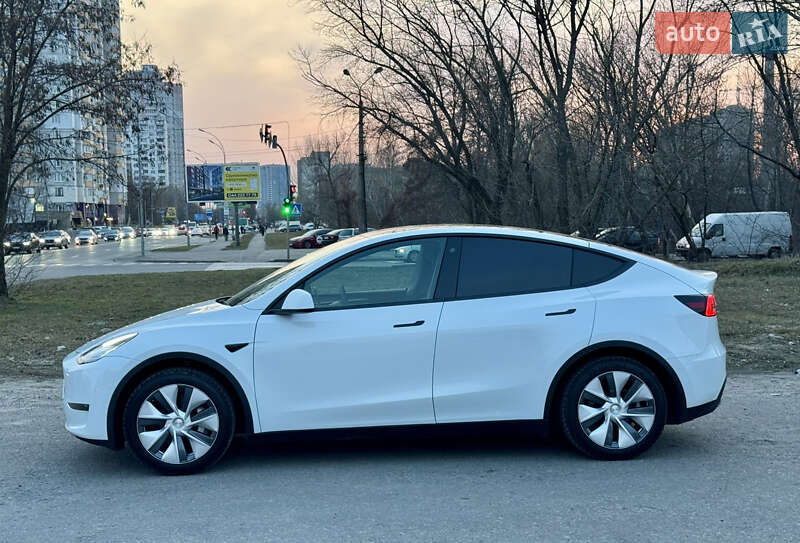 Позашляховик / Кросовер Tesla Model Y 2022 в Києві