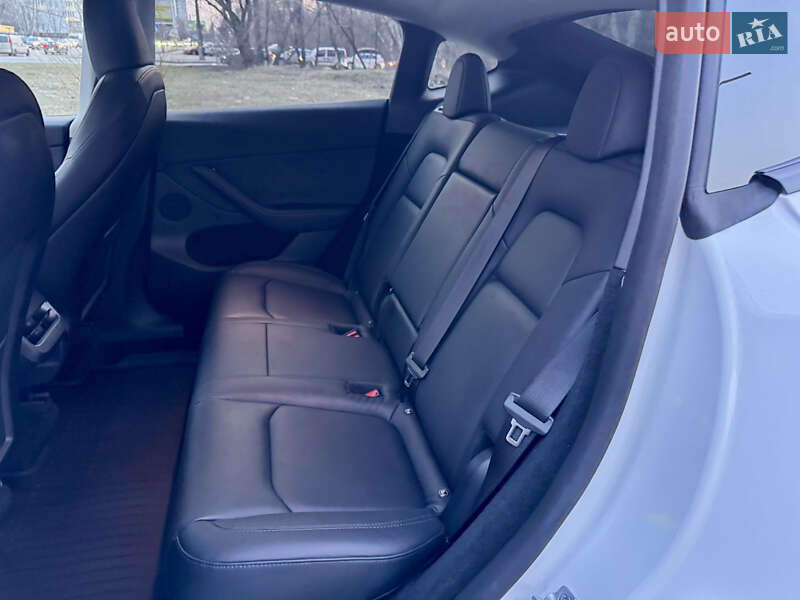 Позашляховик / Кросовер Tesla Model Y 2022 в Києві