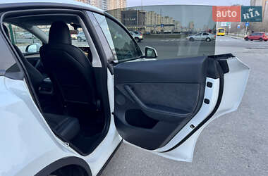 Внедорожник / Кроссовер Tesla Model Y 2022 в 