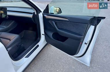 Внедорожник / Кроссовер Tesla Model Y 2022 в 