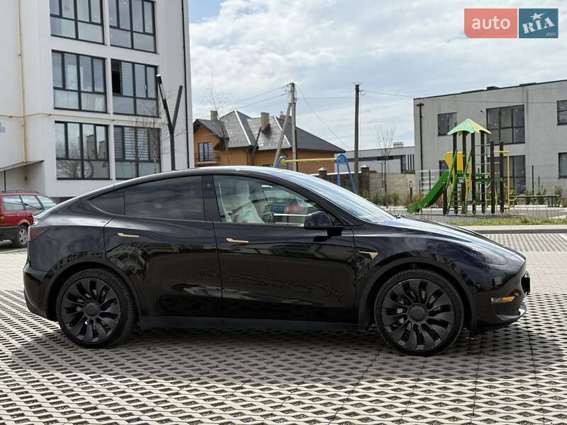 Внедорожник / Кроссовер Tesla Model Y 2022 в Луцке