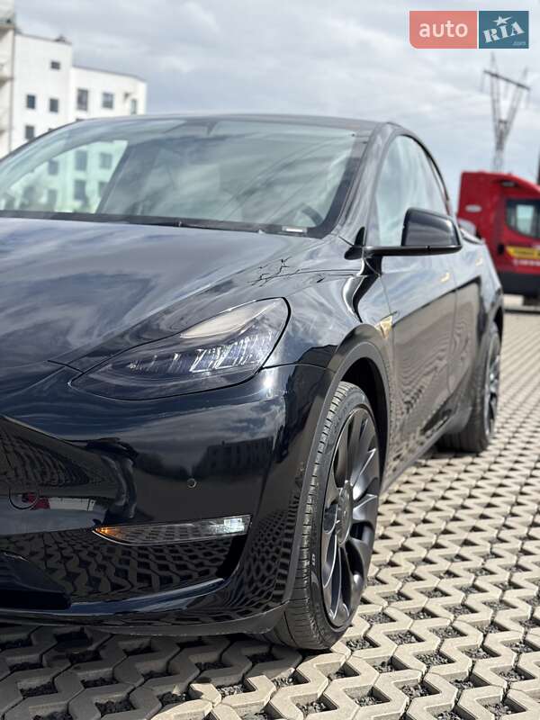 Внедорожник / Кроссовер Tesla Model Y 2022 в Луцке