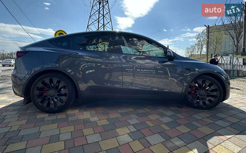 Позашляховик / Кросовер Tesla Model Y 2021 в Стрию