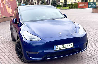 Позашляховик / Кросовер Tesla Model Y 2023 в 