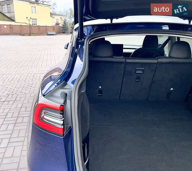 Внедорожник / Кроссовер Tesla Model Y 2023 в Каменском
