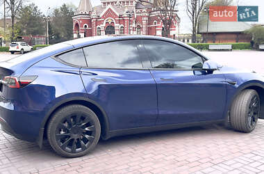 Позашляховик / Кросовер Tesla Model Y 2023 в 