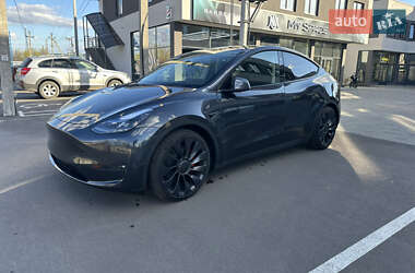 Позашляховик / Кросовер Tesla Model Y 2024 в 