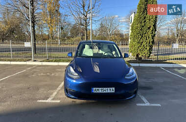 Внедорожник / Кроссовер Tesla Model Y 2021 в 