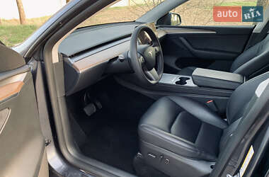 Позашляховик / Кросовер Tesla Model Y 2023 в 