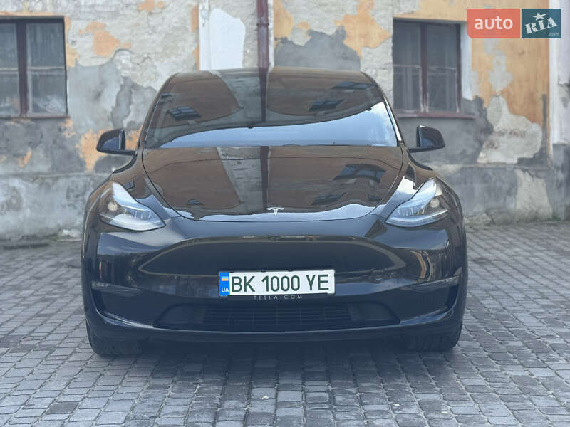 Внедорожник / Кроссовер Tesla Model Y 2022 в Дубно