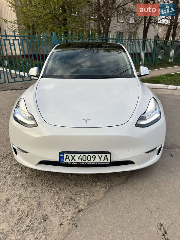 Tesla Model Y 2020