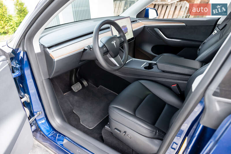 Позашляховик / Кросовер Tesla Model Y 2023 в Коломиї