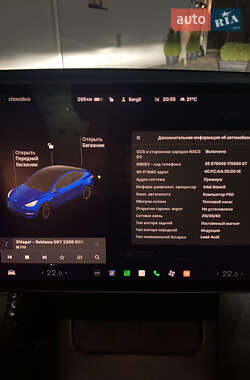 Внедорожник / Кроссовер Tesla Model Y 2021 в 