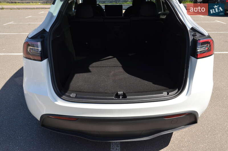 Внедорожник / Кроссовер Tesla Model Y 2022 в Киеве