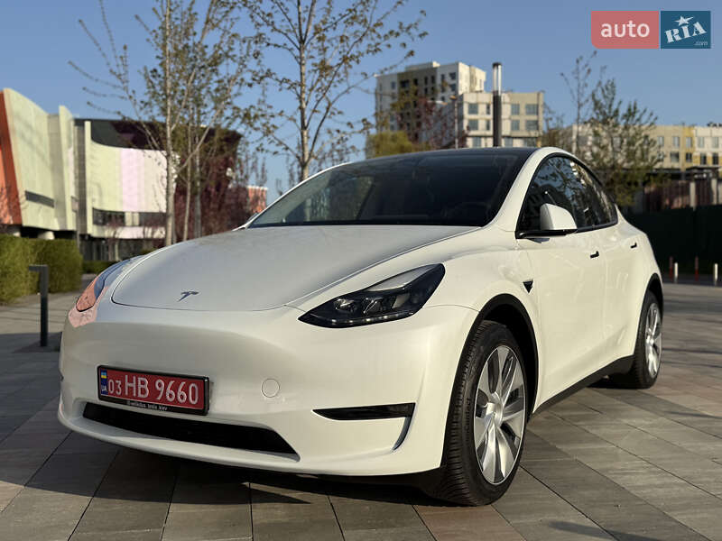 Внедорожник / Кроссовер Tesla Model Y 2023 в Киеве