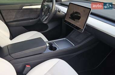 Внедорожник / Кроссовер Tesla Model Y 2023 в 