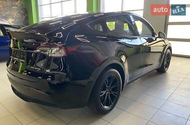 Внедорожник / Кроссовер Tesla Model Y 2024 в 