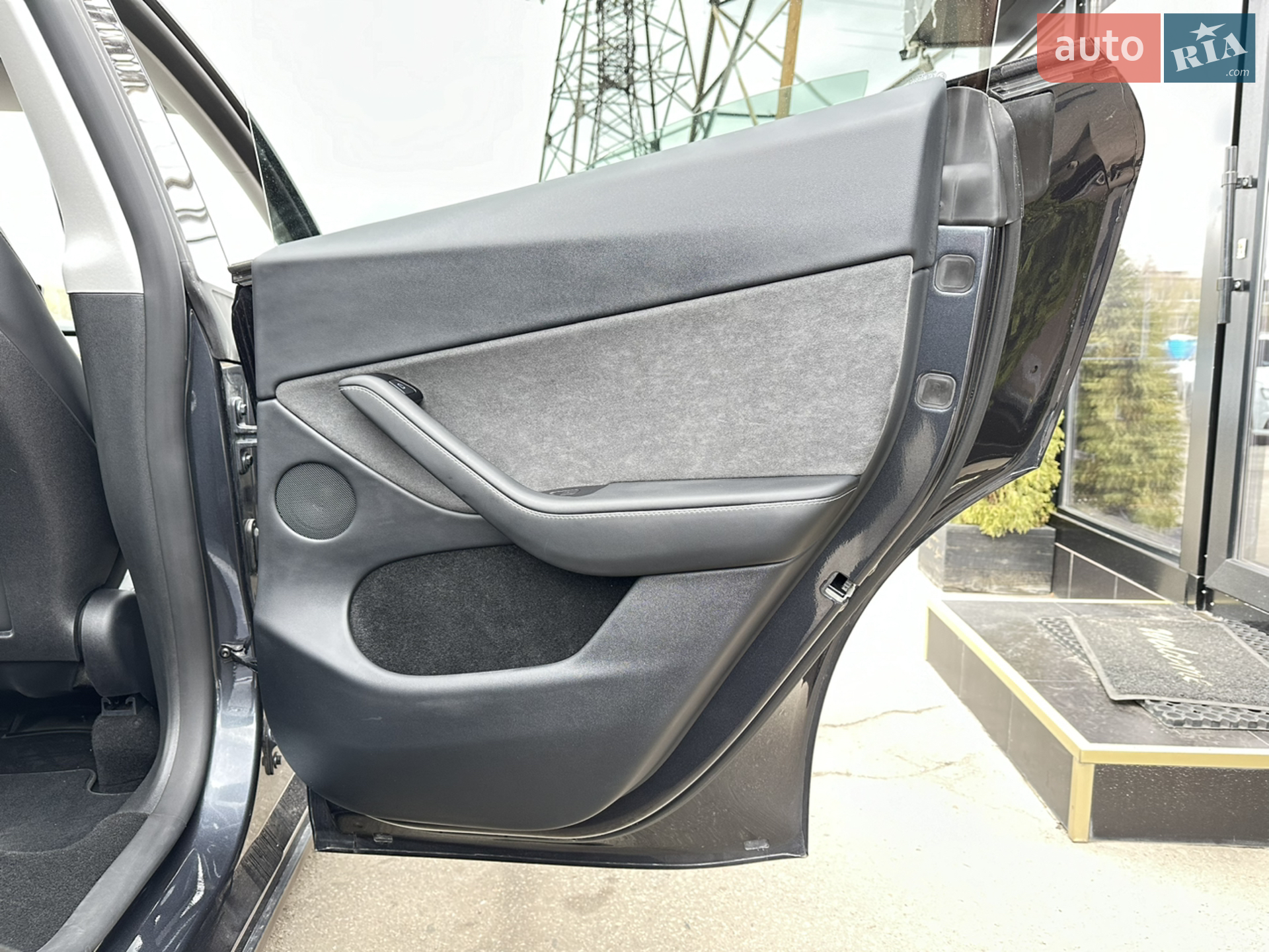 2024 Tesla Model Y - мініатюра 24