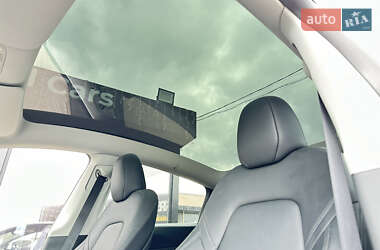 Внедорожник / Кроссовер Tesla Model Y 2024 в 