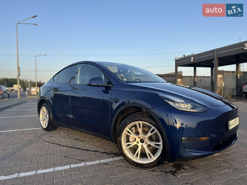 Позашляховик / Кросовер Tesla Model Y 2022 в Києві