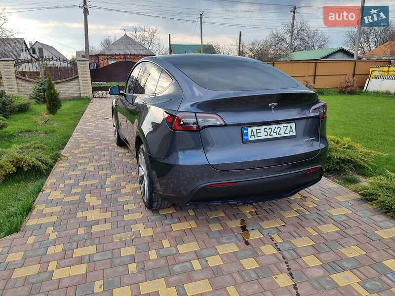 Позашляховик / Кросовер Tesla Model Y 2023 в Самарі