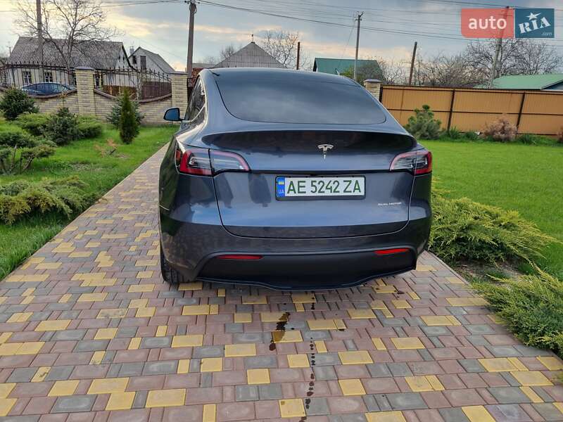 Позашляховик / Кросовер Tesla Model Y 2023 в Самарі