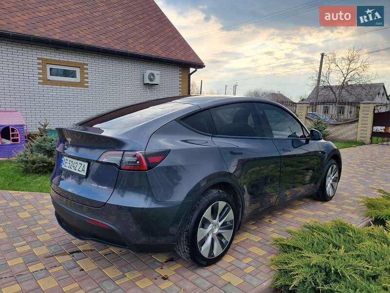 Внедорожник / Кроссовер Tesla Model Y 2023 в Новомосковске