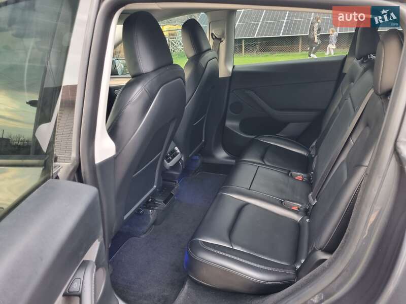 Внедорожник / Кроссовер Tesla Model Y 2023 в Новомосковске