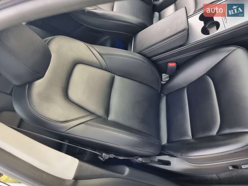 Внедорожник / Кроссовер Tesla Model Y 2023 в Новомосковске