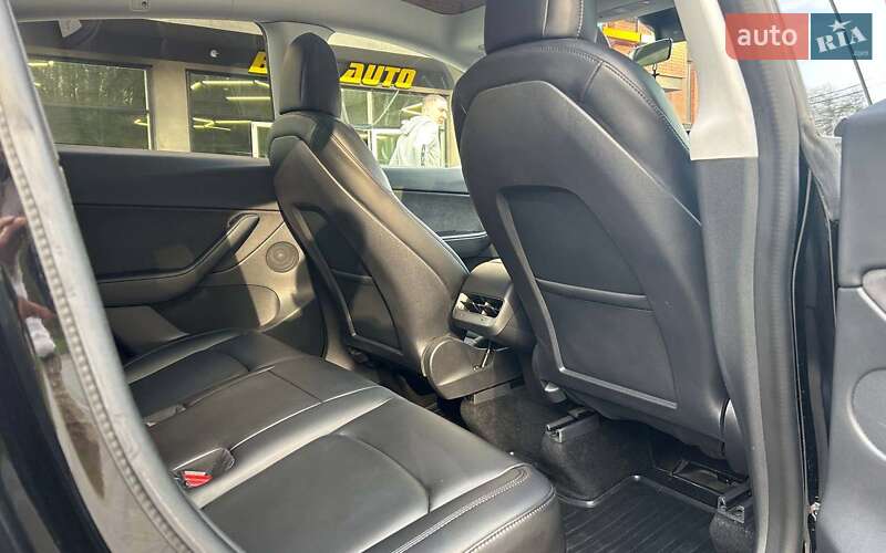 Внедорожник / Кроссовер Tesla Model Y 2020 в Черновцах